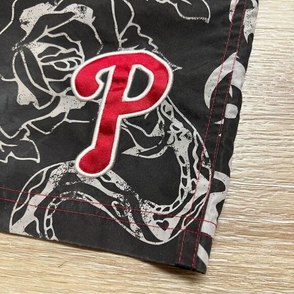 MLB Phillies Genuine Merchandise Board shorts mesh lining Grey Size XL - Picture 3 of 8
